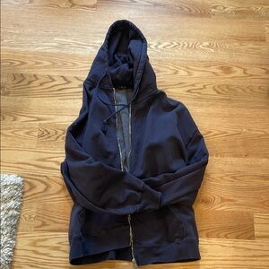 BRANDY MELVILLE NAVY ZIP UP
